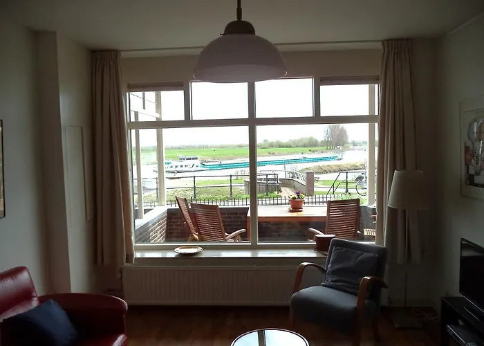 Apartament Aan Het Veer Minimaal 4 Overnachtingen Dieren
