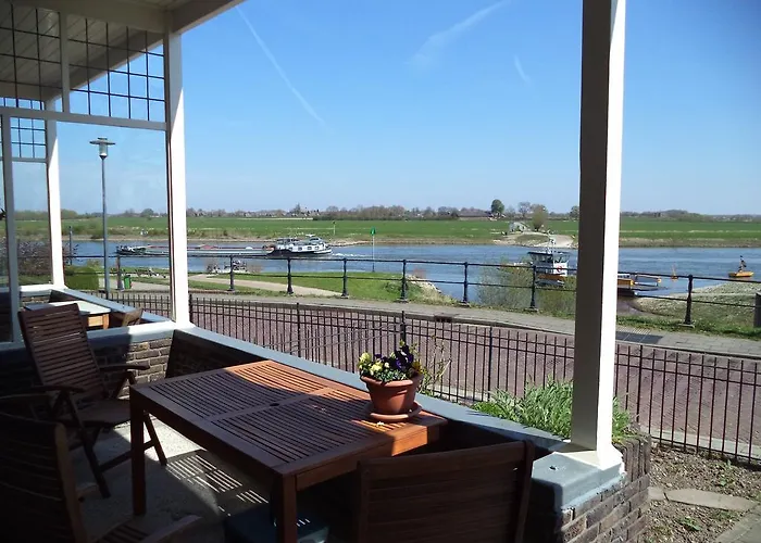 Lägenhet Aan Het Veer / Minimaal 3 Overnachtingen Dieren